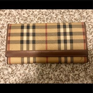 Burberry long wallet